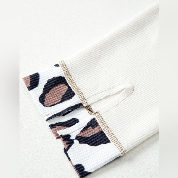 Leopard Print Zip-Up Hoodie - Picture 6 of 10